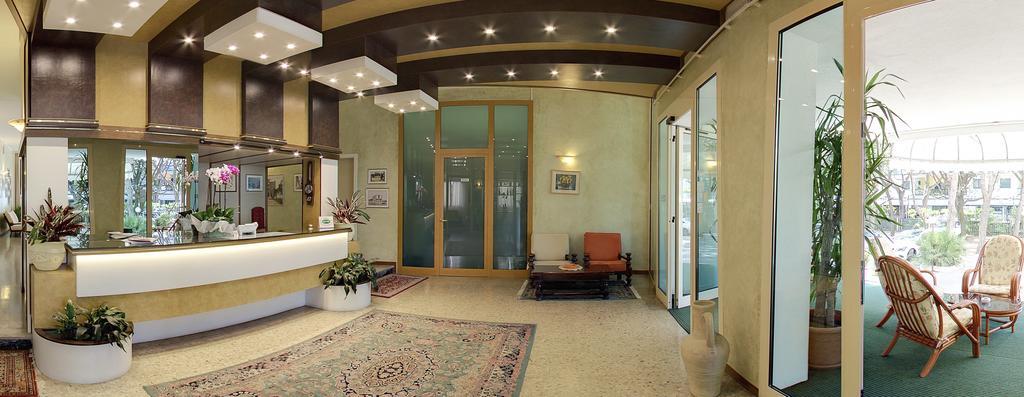 Hotel Janeiro Frontemare Lido di Jesolo Exterior photo